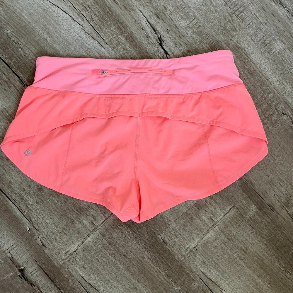 Lululemon Speed Up Low-Rise Short 2.5".  Size 6